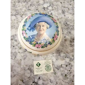 Queen Elizabeth Abbey Pottery Commemorate 100th Bday Dish‎ 2000 24K Gold Decor